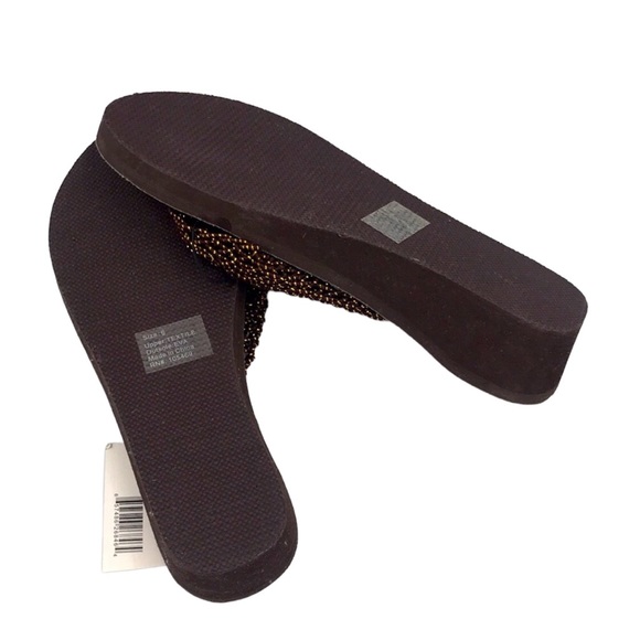 Gold/Brown 🩴 Cut Out  Flip Flop Wedge Sandals - Picture 4 of 4